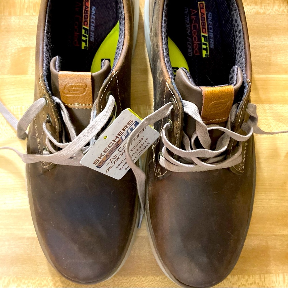 Skechers leather dress shoes size 10 mens